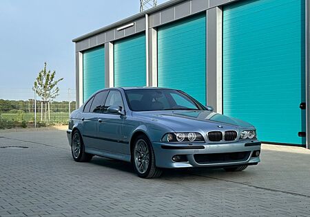 BMW M5 E39 5.0 V8 400ps Silverstone Metallic
