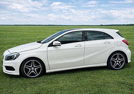 Mercedes-Benz A 200 AMG Line/ Pano/Navi/ALU Felgen