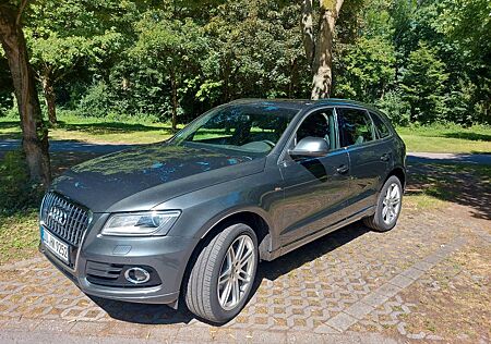 Audi Q5 2.0 TDI S tronic quattro -