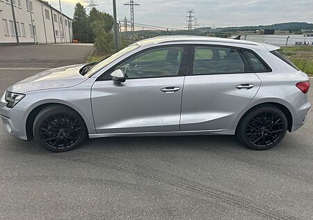 Audi A3 30 TFSI S tronic -