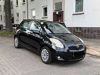Toyota Yaris 1,0 CoolEdition Pflegt Neue Reifen