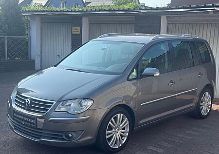 VW Touran Volkswagen 1.4 TSI Highline KLIMAAUT. PDC AHK ALU