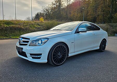 Mercedes-Benz C 180 Coupe CGI BlueEfficiency *AMG*