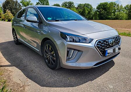 Hyundai Ioniq PLUG-IN HYBRID Style 8-fach Garantie