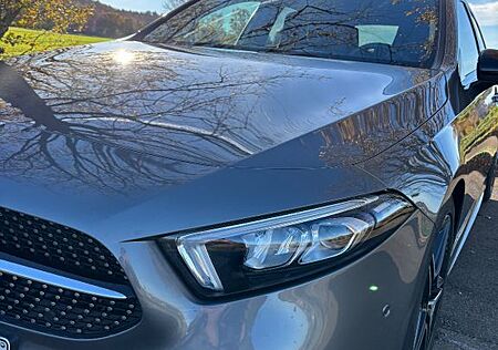 Mercedes-Benz A 220 DCT -