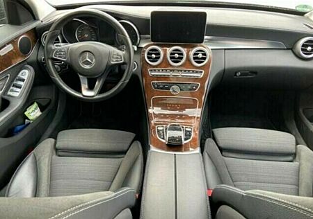 Mercedes-Benz C 220 d 4MATIC T Pano. Autom. EXCLUSIVE