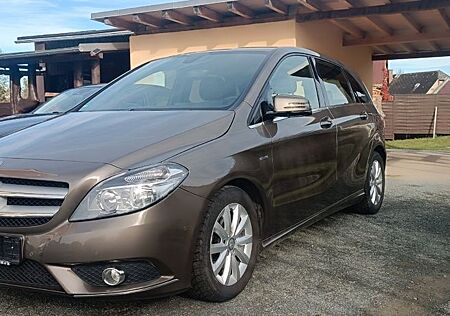 Mercedes-Benz B 180 BlueEFFICIENCY