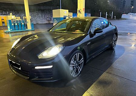Porsche Panamera Diesel -