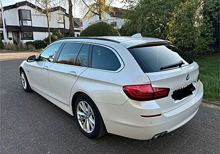 BMW 525d xDrive Touring A Luxury Line Luxury Line