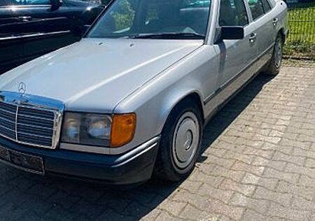 Mercedes-Benz 260