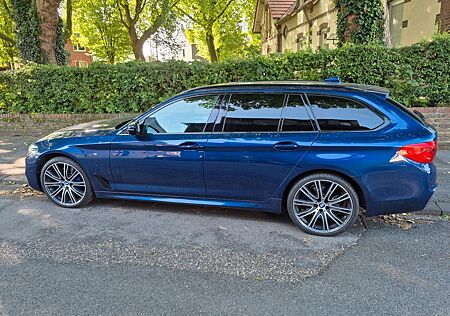 BMW 540i XDrive Touring M Sportpaket fast vollausst.