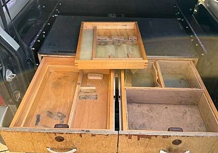 Suzuki Jimny Jagdausbau Winde Waffensafe Werkzeugbox VB
