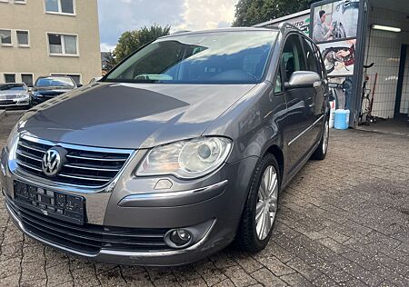 VW Touran Volkswagen Highline