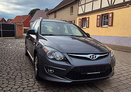 Hyundai i30 gebraucht kaufen Hyundai i30 CW 1.4 Classic Classic