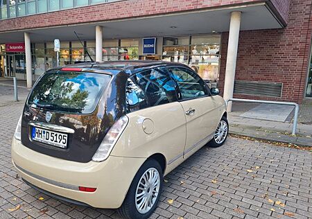 Lancia Ypsilon 1.4 *PANO*KLIMA*USB*