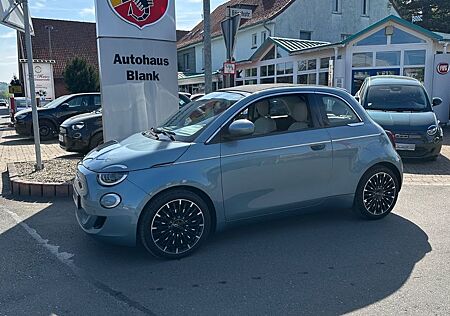Fiat 500E Cabrio La Prima