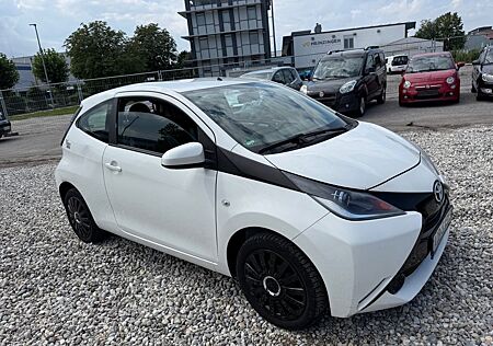 Toyota Aygo (X) Aygo (X) 1,0-l-VVT-i x-play KLIMA EURO 6