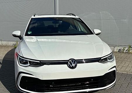 VW Golf Volkswagen 8 Variant R-Line 1.5 eTSi mit Garnatie