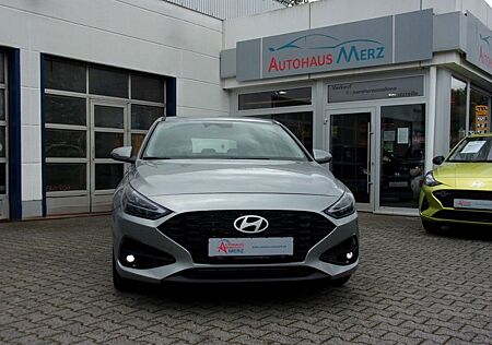 Hyundai i30 gebraucht kaufen Hyundai i30 1.5-GDI Comfort