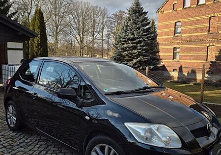 Toyota Auris 1.4 VVT-i Team Team