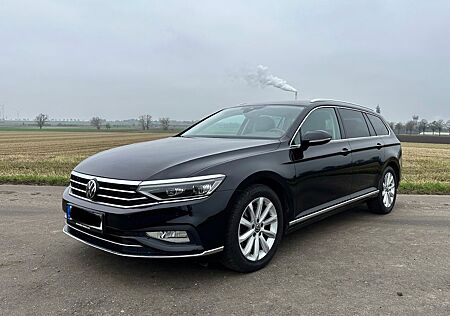 VW Passat Variant Volkswagen 2.0 TDI Elegance AHK,IQ Light