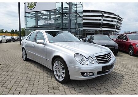 Mercedes-Benz E 230 Avantgarde Sportpaket 1.Hand top gepflegt