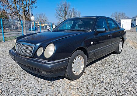 Mercedes-Benz E 290 TD Export!