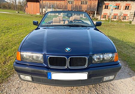 BMW 328i Cabriolet original gepflegt bald H-Kennz.