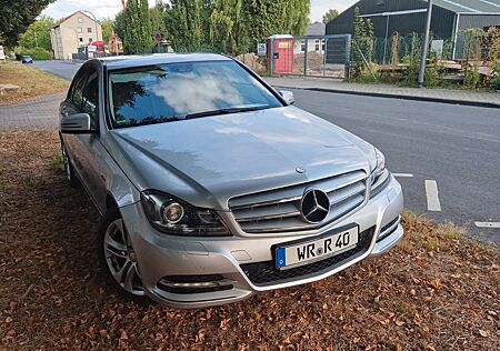Mercedes-Benz 220 CDI *SCHECKHEFT BEI MERCEDES BENZ* GEPFELGT