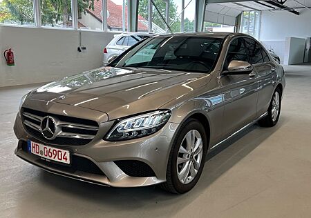 Mercedes-Benz C 200 -Autom-LED-Cam-ToTwink-Spur-elektHeck-SHZ