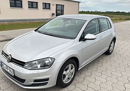 VW Golf Volkswagen 1.6 TDI BlueMotion Sparsam/ gepflegt/ top