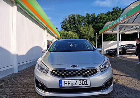 Kia Cee'd / Ceed 1.6 GDI Spirit Spirit