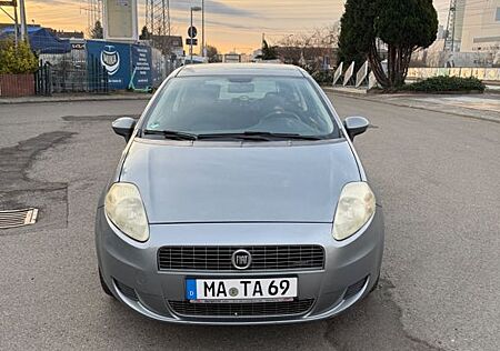 Fiat Punto 1.4 Petrol, Neu Tuv biz 02.2028