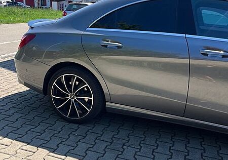 Mercedes-Benz CLA 220 CDI Edition 1 Edition 1