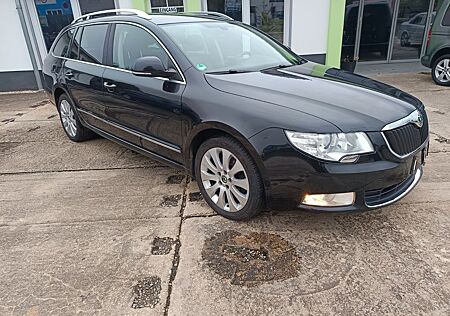 Skoda Superb Combi Elegance/Navi