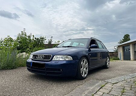 Audi S4 2.7 quattro Avant -