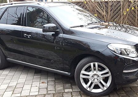 Mercedes-Benz GLE 350 d 4MATIC NAVI LEDER PANO 360Kamera HUneu