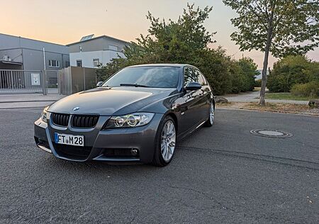 BMW 325i - E90, M-Paket Optik, Schiebdach