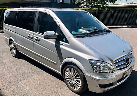 Mercedes-Benz Viano 3.0 CDI V6 1HD/LEDER/PANO/7SITZ/AHK/XENO