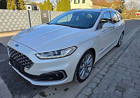 Ford Mondeo 2.0Hybrid Vignal ACC+Kam.+LED