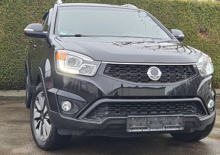 SsangYong Korando 2.0 KAMERA/NAVI/4 x SHZ/ LEDER/ DAB/18"