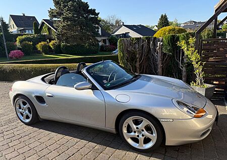 Porsche Boxster 2.7 sehr gepflegt mit Hardtop