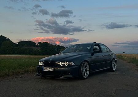 BMW 525i A Exclusive Exclusive