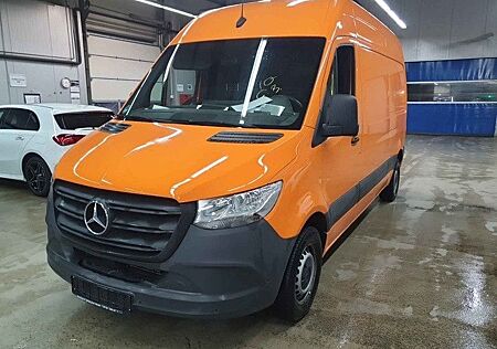 Mercedes-Benz Sprinter 211/214 CDI FWD KA36 H2/L2 MBUX KAMERA