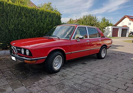 BMW 525