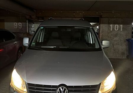 VW Caddy Volkswagen 1,6TDI 75kW BMT DSG Comfortline 5-Sitz...