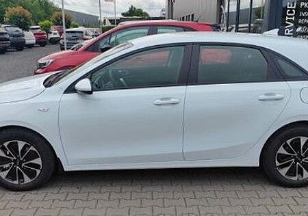 Kia Cee'd Ceed 1.5 Spin*Navi*Shzg*Lhzg*PDC*Cam*16Zoll*