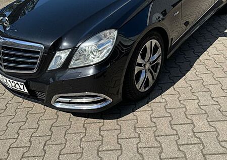 Mercedes-Benz E 250 CDI T BlueEFFICIENCY -