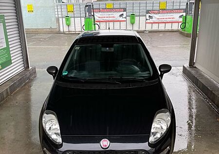 Fiat Punto 1.2 8V YOUNG 5-türig mit Klimaanlage