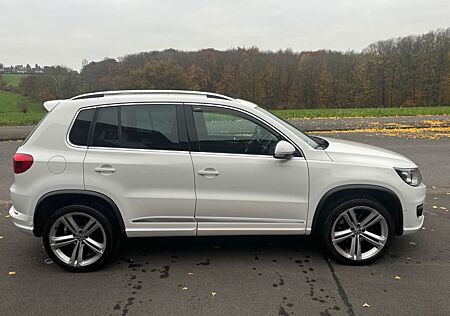 VW Tiguan Volkswagen 2.0 TDI 130kW DSG4MOT BMT Sport & St..R-L